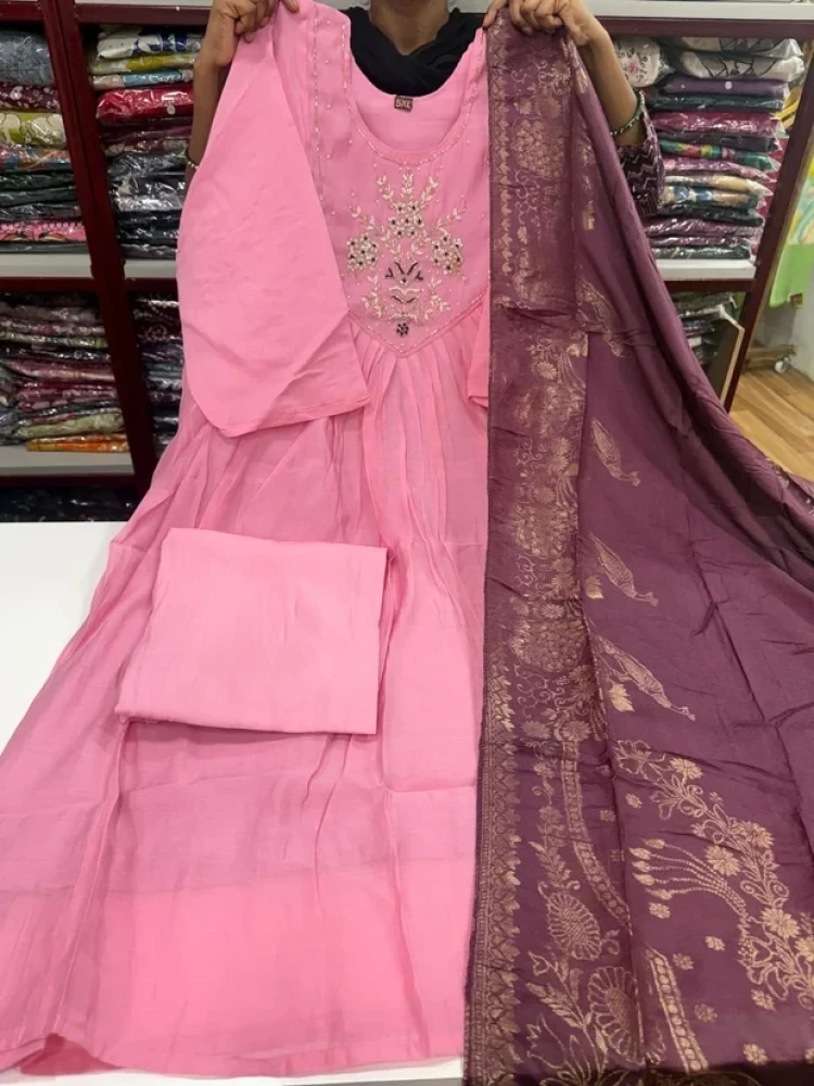 Beautiful Designer Plus Size Peach Pink 3 Piece Ethnic Suit Set with Embroidered Kurta, Solid Bottom & Mauve Jacquard Dupatta for Women – (CMHT0513)
