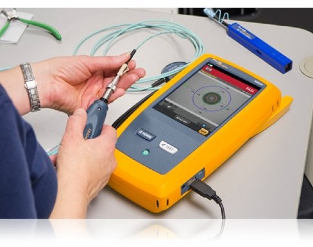 Fluke Networks FI-7000 FiberInspector™ Pro Fiber Optic Inspection Camera | Automated Fiber End Face Tester