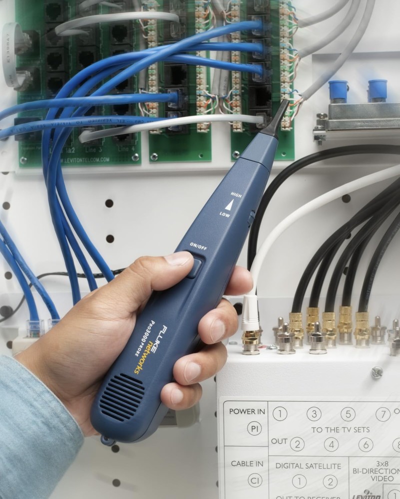 Fluke Pro3000 Tone Generator with Probe Kit | Battery Powered Network Cable Wire Tracer Tester
