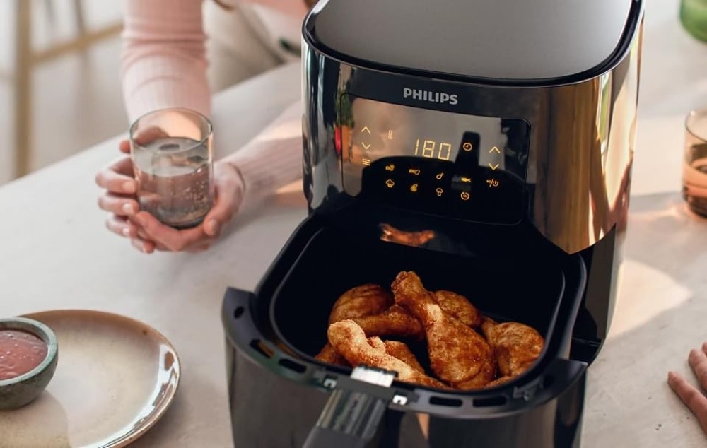 Philips Essential Air Fryer HD9252/70 | 4.1L Digital Air Fryer with Rapid Air Technology, 7 Presets Touch Screen, Up to 90% Less Fat - (Black)