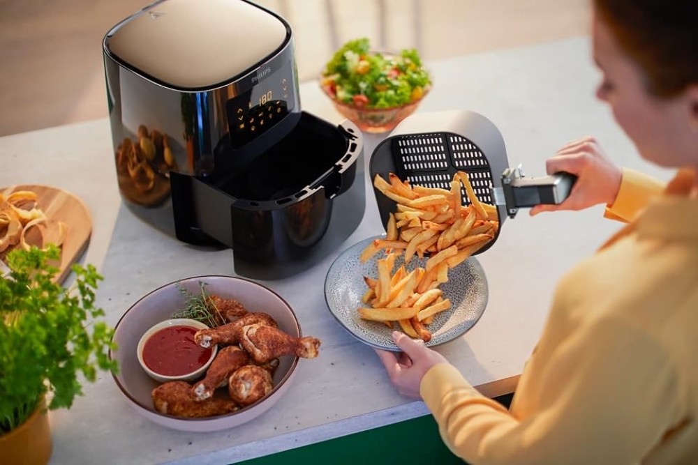 Philips Essential Air Fryer HD9252/70 | 4.1L Digital Air Fryer with Rapid Air Technology, 7 Presets Touch Screen, Up to 90% Less Fat - (Black)